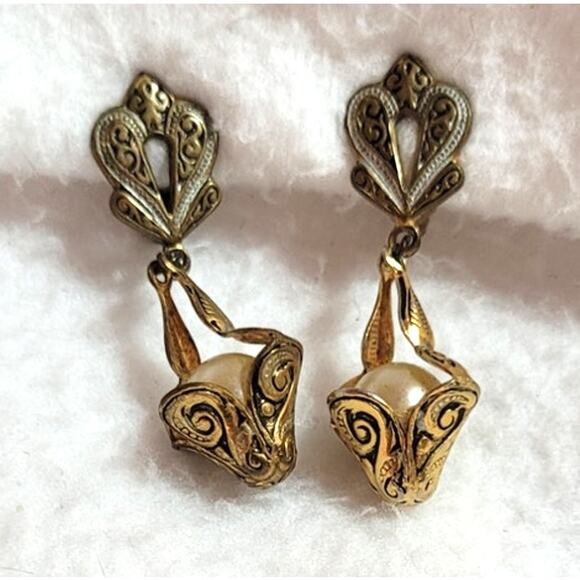 Toledoware Vintage Dangle Clip On Earrings Drop Pearl Goldtone Spain Flamenco - Picture 8 of 11